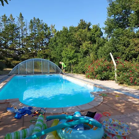 Maison De Tissendie Semesterbostad